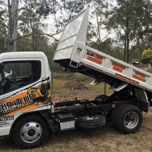 Fuso Canter 715 2T Tipper Truck (Manual)